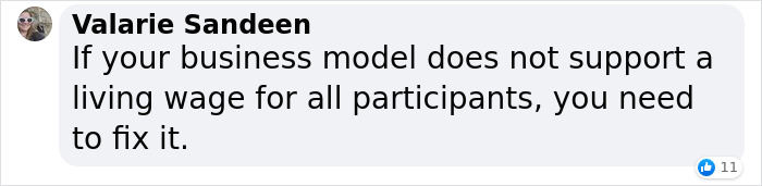 Restaurant Posts A Sign Begging Clients To Tip Servers, Digs Their Own Grave As People Start Criticizing Them Restaurant Posts A Sign Begging Clients To Tip Servers, Digs Their Own Grave As People Start Criticizing Them