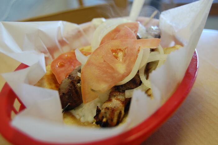 30 Business Decisions That Ended Up Hurting Companies, As Shared In This Online Group