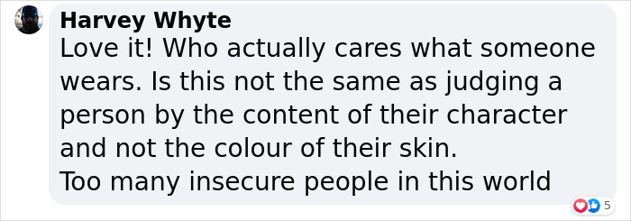 Male Teachers Are Wearing Skirts To Class In Order To Protest This Student Getting Expelled Over It Male Teachers Are Wearing Skirts To Class In Order To Protest This Student Getting Expelled Over It