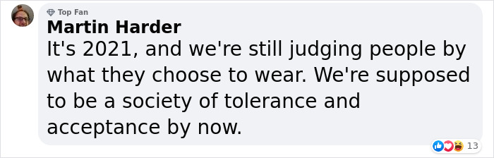 Male Teachers Are Wearing Skirts To Class In Order To Protest This Student Getting Expelled Over It