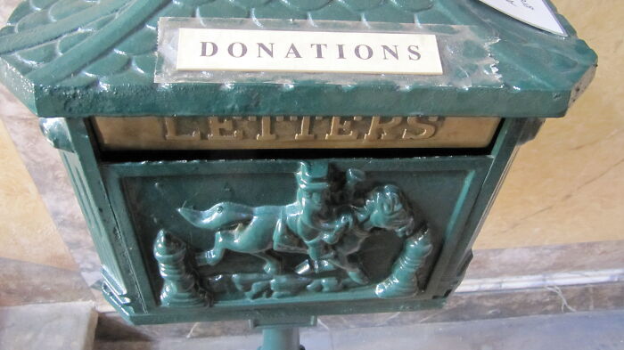 30 Business Decisions That Ended Up Hurting Companies, As Shared In This Online Group