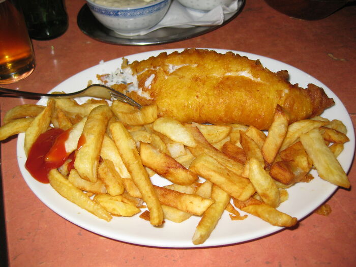 30 Business Decisions That Ended Up Hurting Companies, As Shared In This Online Group