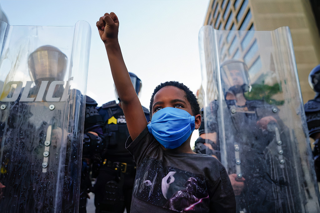 Dad Shares His Heartache Of When His Son Told Him Another Kid Kept Calling Him 'Chinese Boy' Dad Shares His Heartache Of When His Son Told Him Another Kid Kept Calling Him 'Chinese Boy'