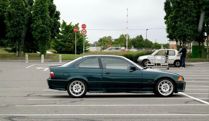 30 People In This Online Group Share Unexpected Features That Make Them 1% Of The Population