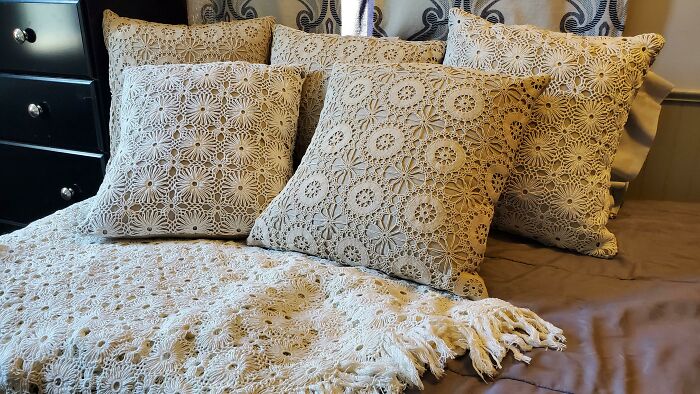 I Made Pillows For The Whole Family Out Of My Grandma's Unfinished Crochet Projects