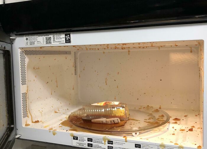 After 60h Of No Power In Middle Of Freezing Winter In TX, I Got Electricity For An Hour And I Thought That It Would Be A Good Idea To Thaw Frozen Honey For Rest Of The Day But I Forgot To Open Lid