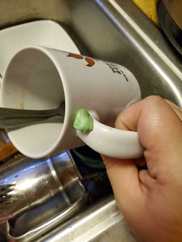 This Is What My Mom Does With Her Gum When She Drinks Coffee. I Hate It