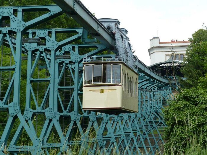 The Dresden Suspension Railway Is The Second-Oldest Of Its Kind, Dating Back To 1901