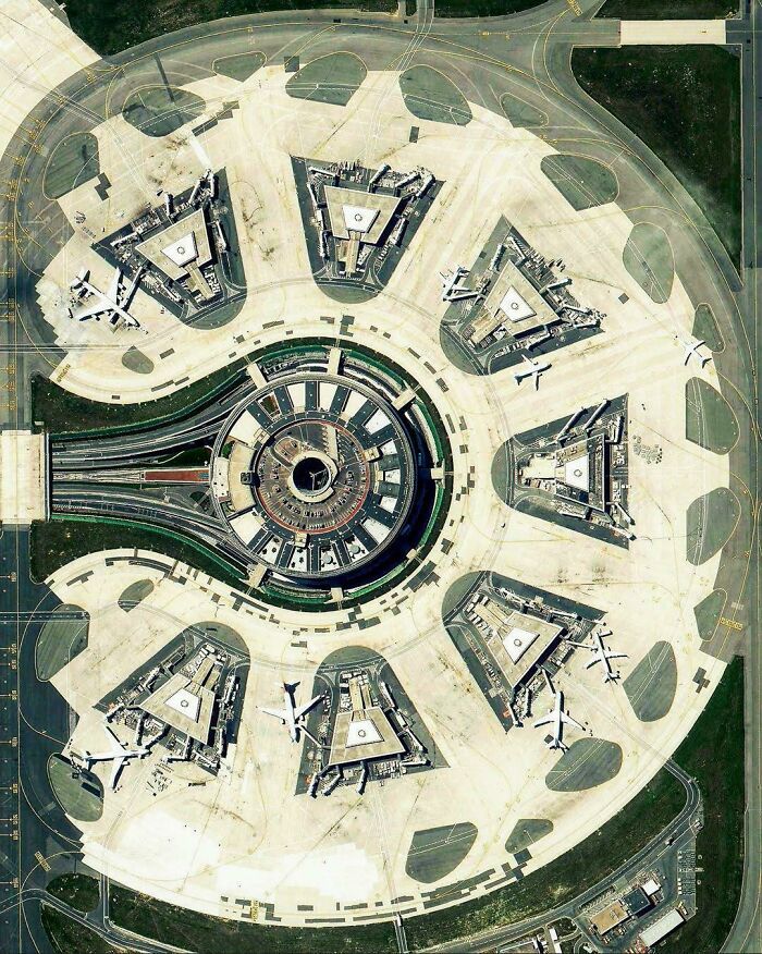 Terminal 1, Paris-Charles De Gaulle Airport