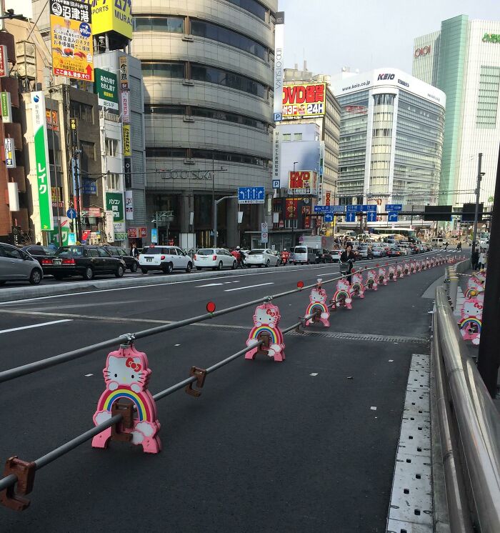 These Hello Kitty Construction Barriers In Tokyo