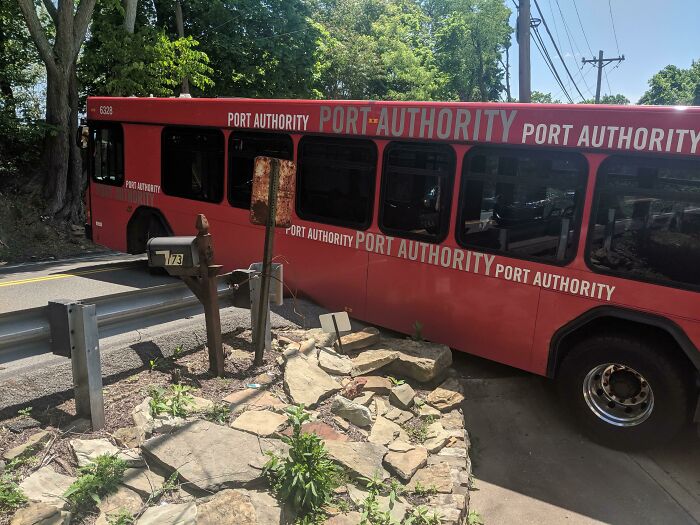 Idiot Bus Driver Decided To 3 Point Turn In My Steep Driveway. Been Stuck For An Hour