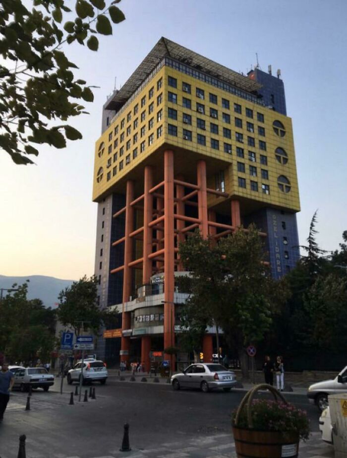 Postmodern Trash In Kahramanmaraş, Turkey