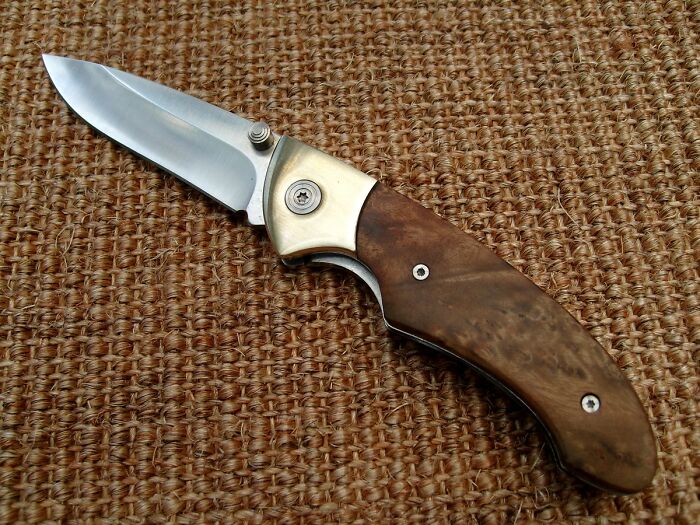 40 Popular Sayings Getting Roasted By People Online For Being False