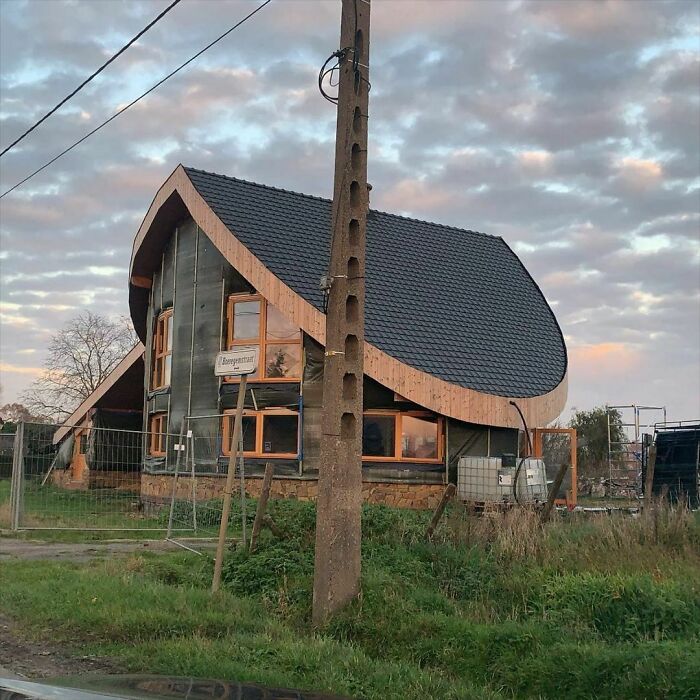 Please Close The Toilet Lid