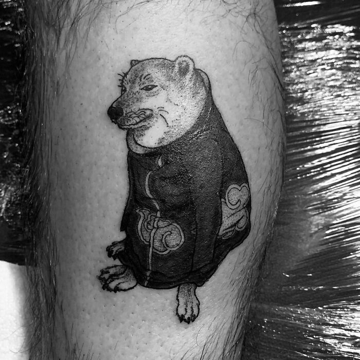 Akatsucheems❤️ Este Diseño Personalizado Fue Muy Entrete De Hacer, Grax Al Arix Que Me Ha Confiado Su Piel Varias Veces 🥺💖
.
.
.
#blackworktattoo #memetattoo #cheems #noobtattoo #tattooapprentice #chiletattoo #tattooart #tattoo #tattooideas #animetattoo #akatsuki #tattoodesign