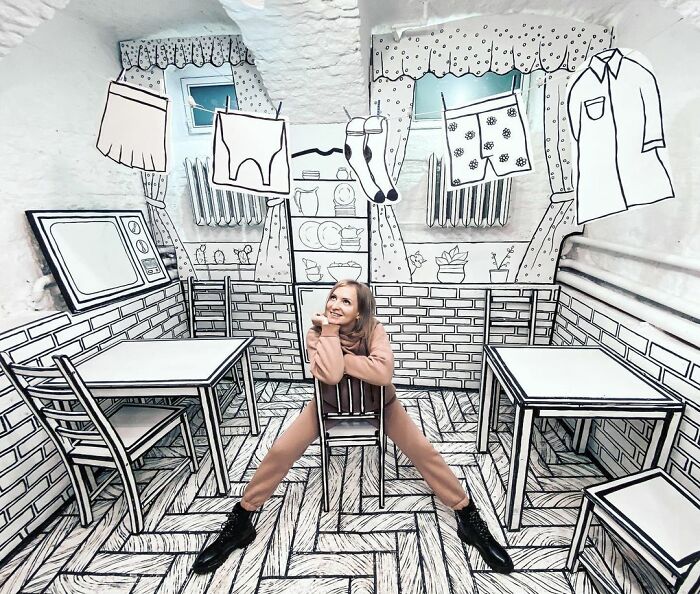 This Unusual Cafe In Russia Looks Like A Comic Book (25 Pics)