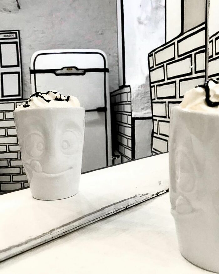 This Unusual Cafe In Russia Looks Like A Comic Book (25 Pics) This Unusual Cafe In Russia Looks Like A Comic Book (25 Pics)
