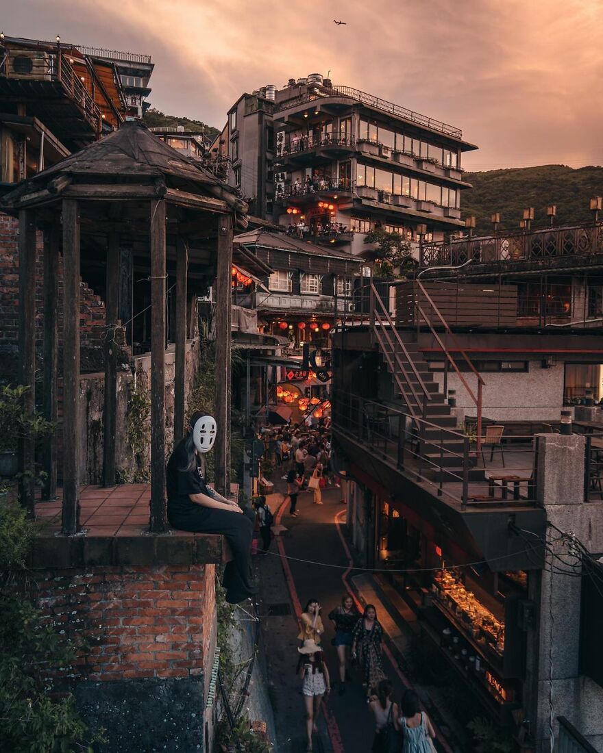 The Photographer Takes Pictures Of Everyday Asia That Our Eyes Would Hardly See