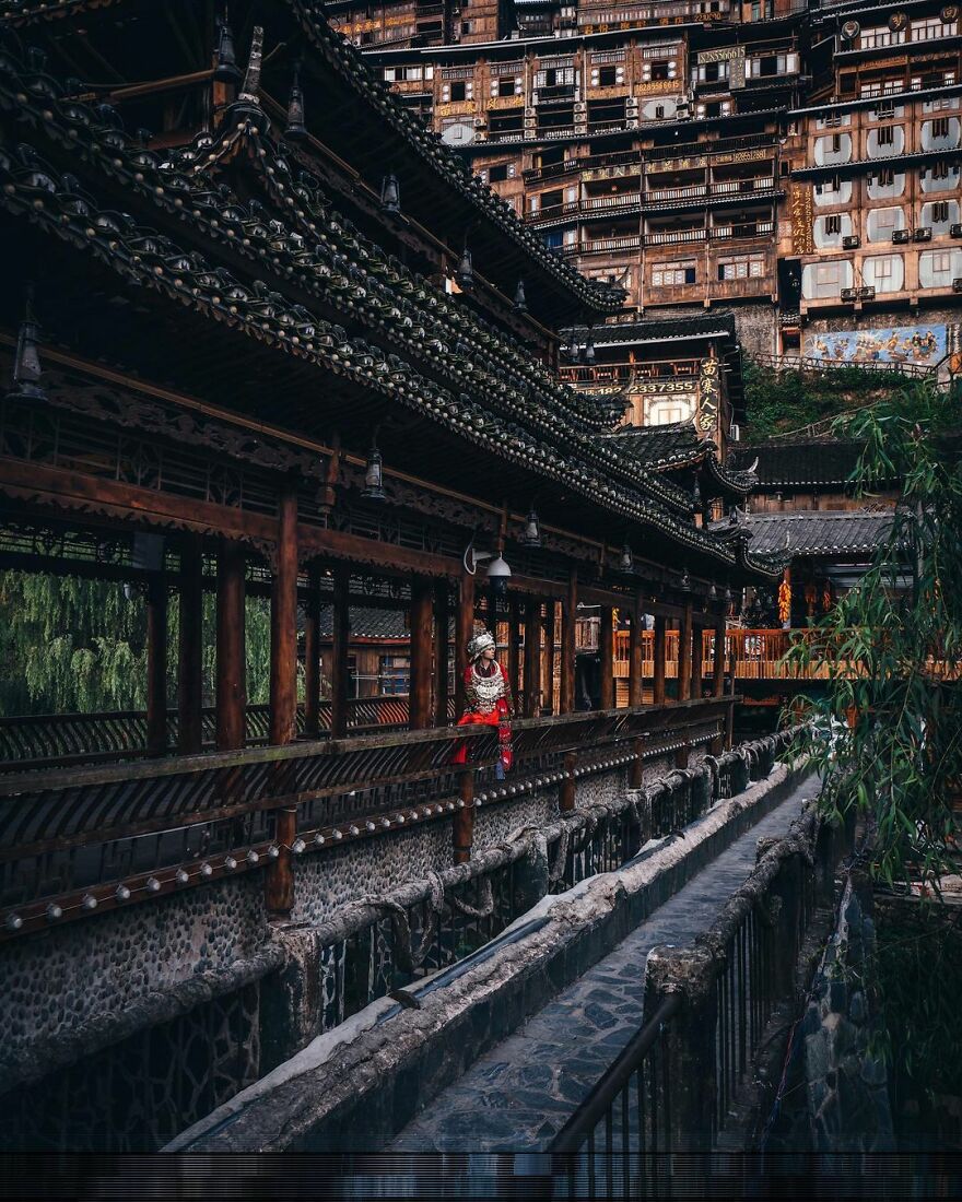 The Photographer Takes Pictures Of Everyday Asia That Our Eyes Would Hardly See