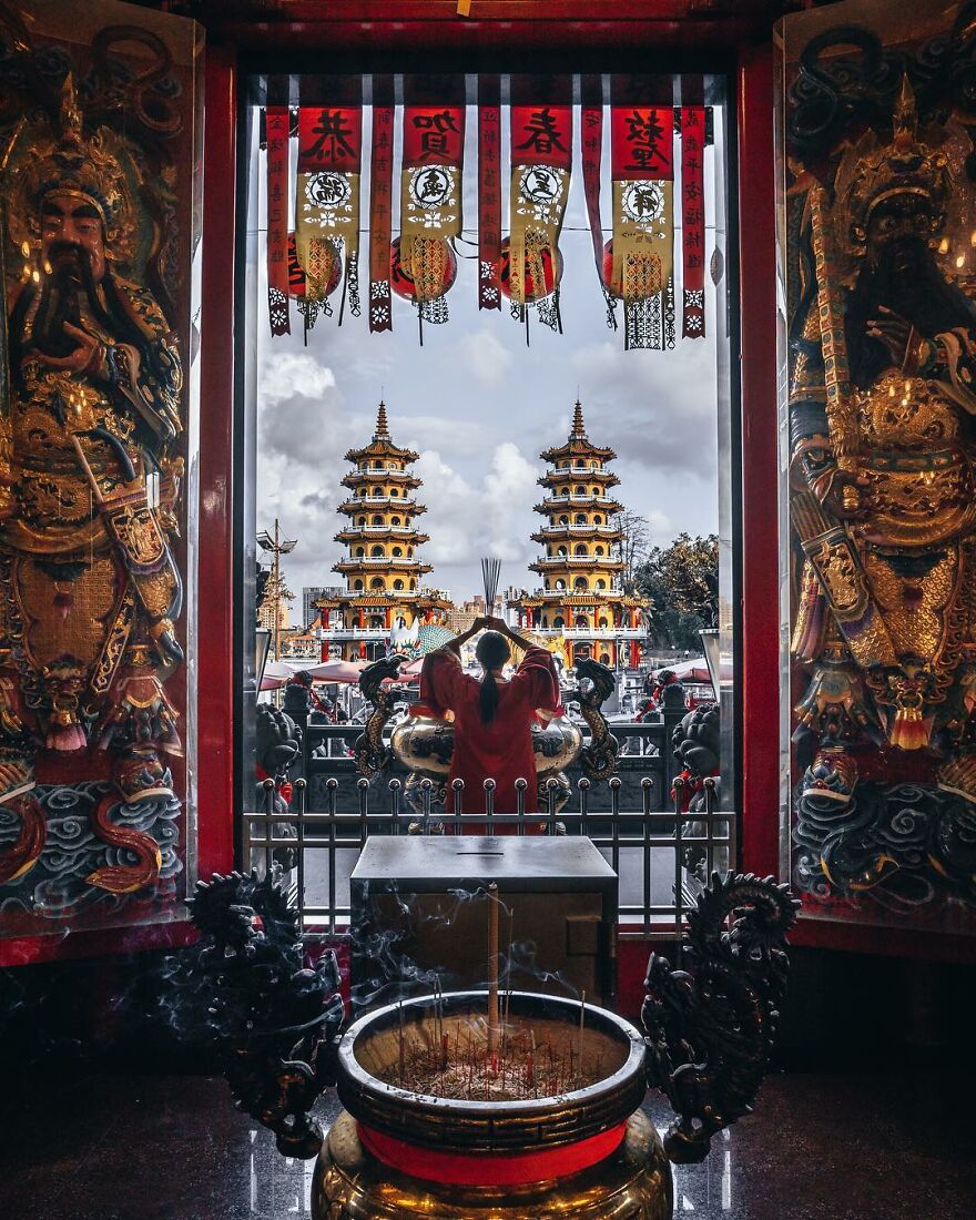 The Photographer Takes Pictures Of Everyday Asia That Our Eyes Would Hardly See