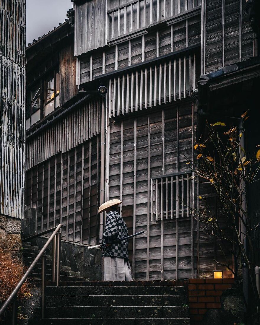 The Photographer Takes Pictures Of Everyday Asia That Our Eyes Would Hardly See