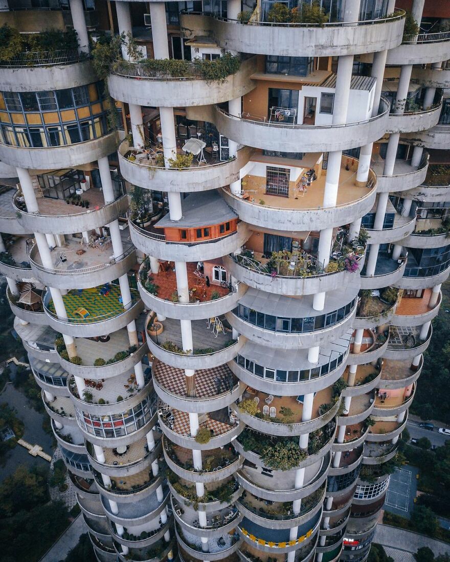 The Photographer Takes Pictures Of Everyday Asia That Our Eyes Would Hardly See