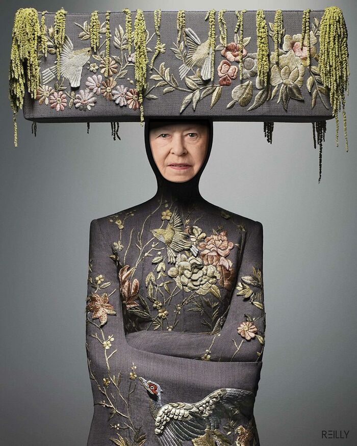 This Guy Uses Queen Elizabeth As Inspiration For His Hilarious Montages (66 Pics)