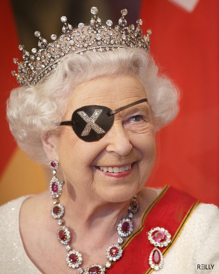 This Guy Uses Queen Elizabeth As Inspiration For His Hilarious Montages (66 Pics)