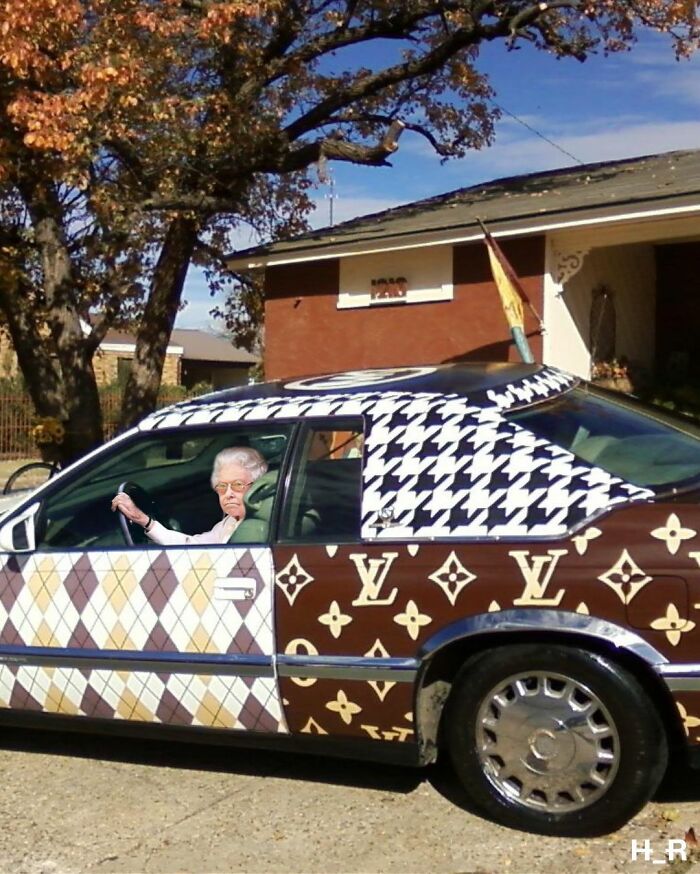 This Guy Uses Queen Elizabeth As Inspiration For His Hilarious Montages (66 Pics)