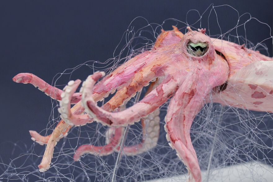 I've Created These Animal Sculptures To Show The Consequences Of Ocean Pollution I've Created These Animal Sculptures To Show The Consequences Of Ocean Pollution