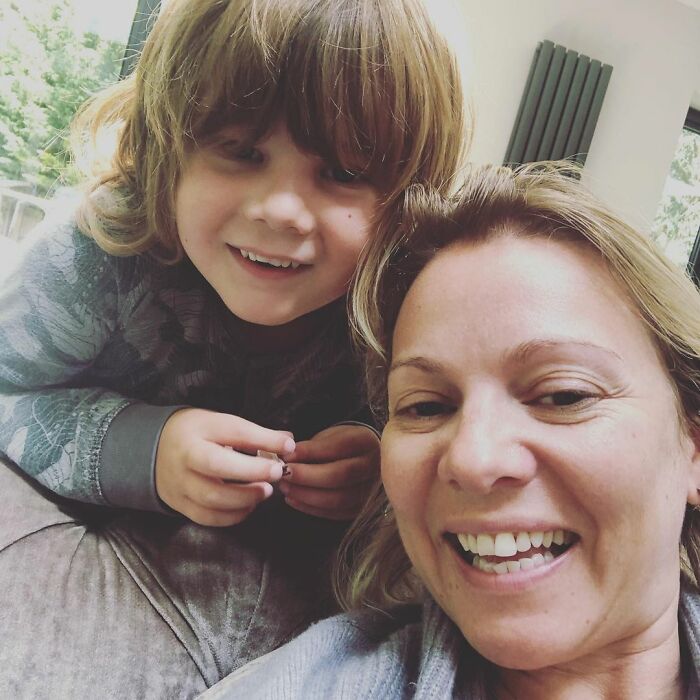 Mother Of Autistic Boy Surprised By The Kindness Of This Stranger Who Helped Her Out Mother Of Autistic Boy Surprised By The Kindness Of This Stranger Who Helped Her Out