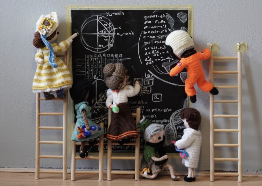 I Crochet Famous Women In Science To Create Role Models And Awareness