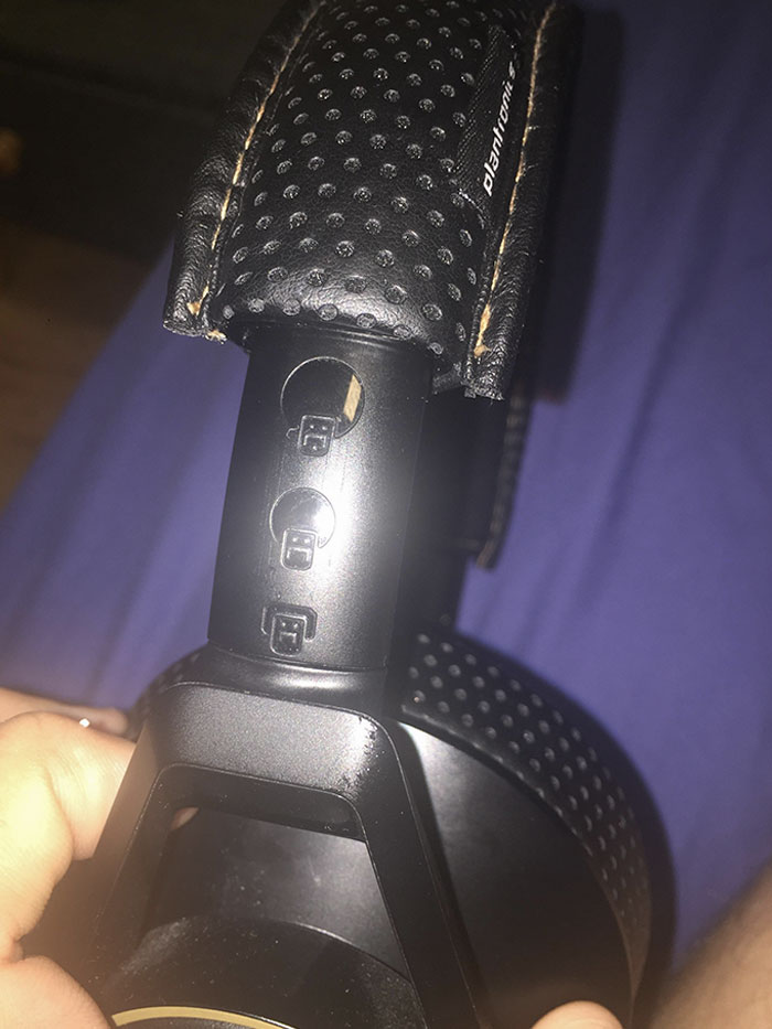 My Headphones Measures Their Size By Afro Size