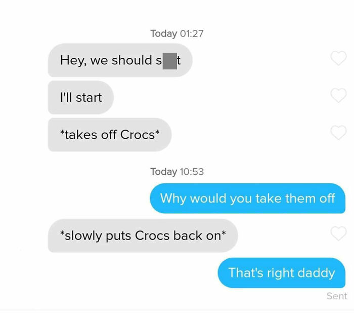 Tinder chat screenshot of people talking about Crocs 