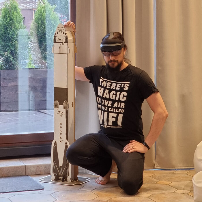 Falcon 9 Socks Dispenser, With Dragon And Doge On Board!