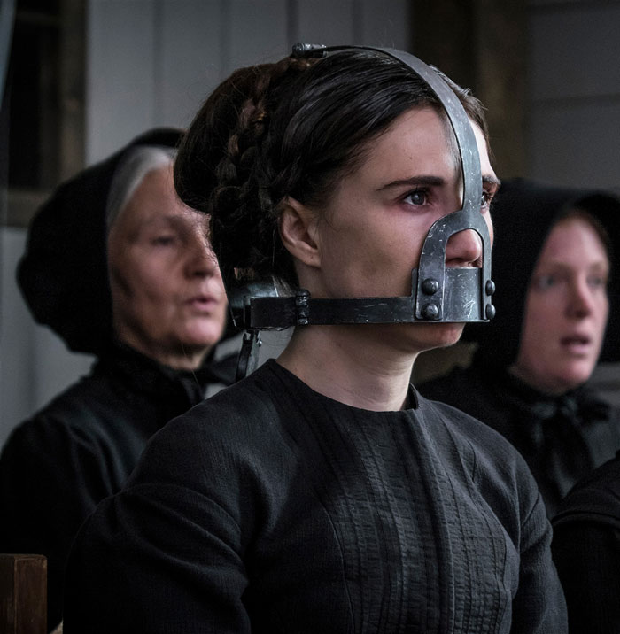 Woman Explains Why Gossiping Was Stigmatized By Men And Many Agree Her Opinion Has Great Points