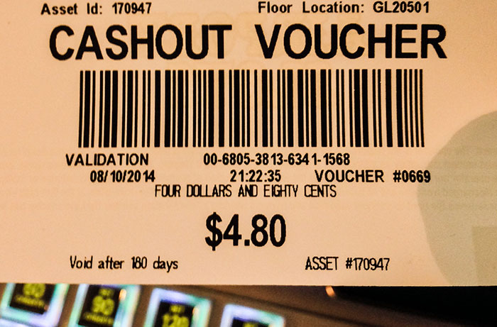 Retail Workers Share The Most Memorable Attempt By A Customer To Scam Their Business (35 Pics)