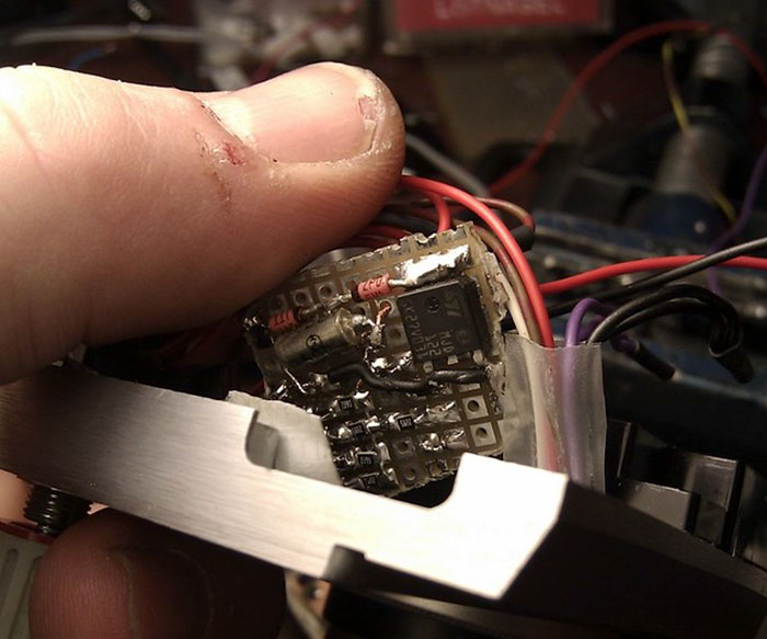 Viral Thread Has People Admitting What Things They Secretly Judge Others For (40 Comments)