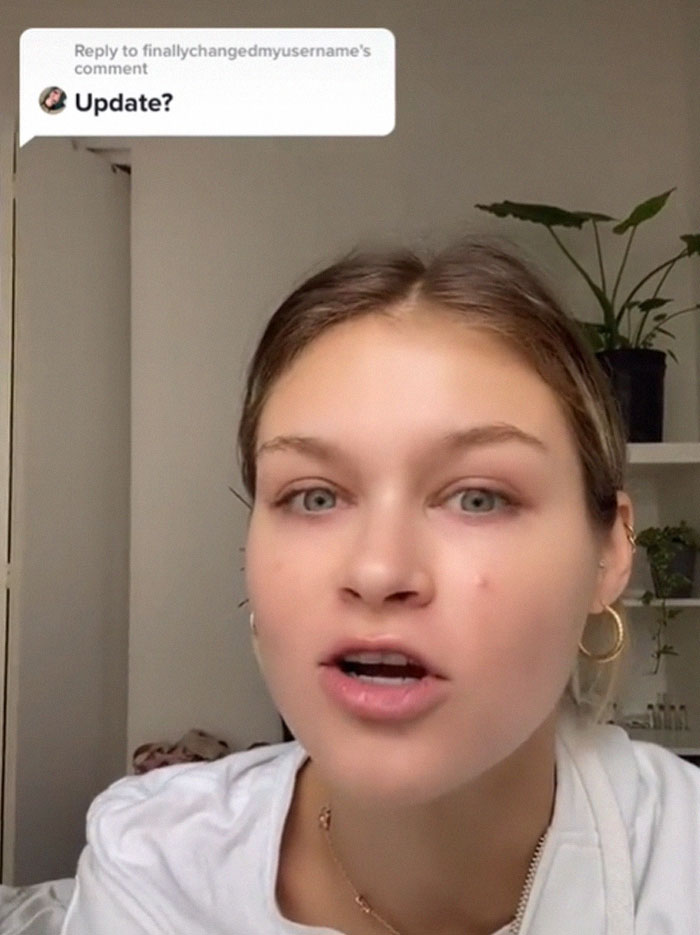 Creep Stalks Model And Watches Her Sleep In Bed At Night, So She Sets Up A Booby Trap For Him And Shares The Creepy Footage Creep Stalks Model And Watches Her Sleep In Bed At Night, So She Sets Up A Booby Trap For Him And Shares The Creepy Footage