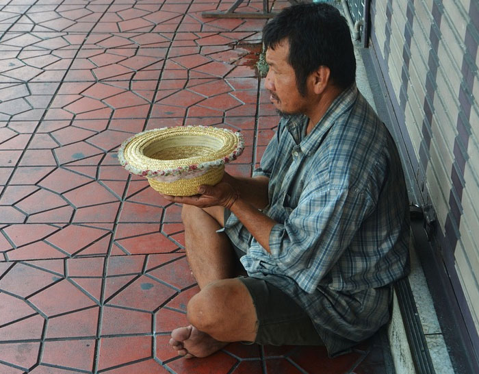 People Who Have Experienced Poverty Share What Most People Don't Understand About Being Poor (34 Answers)