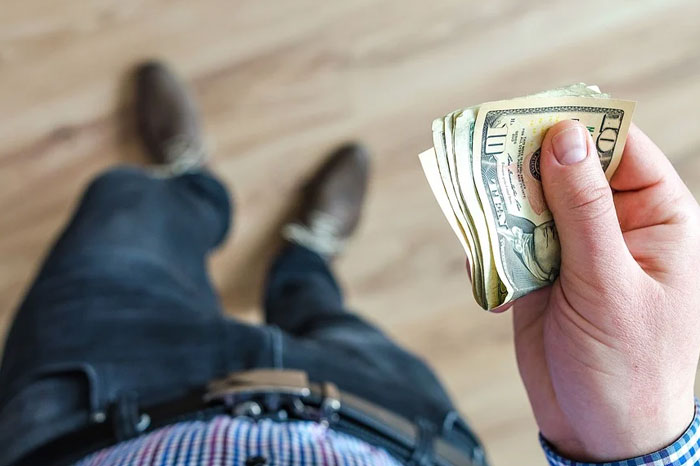 People Who Have Experienced Poverty Share What Most People Don't Understand About Being Poor (34 Answers)