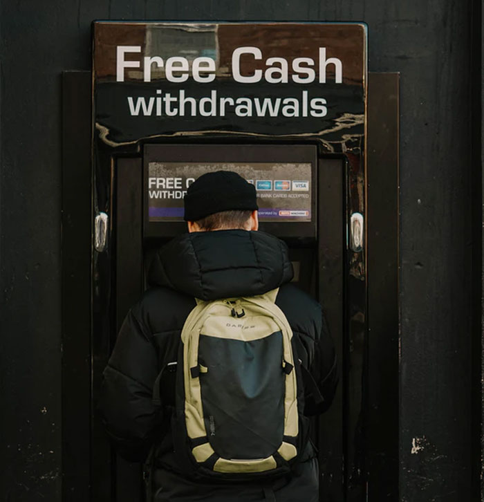 People Who Have Experienced Poverty Share What Most People Don't Understand About Being Poor (34 Answers)