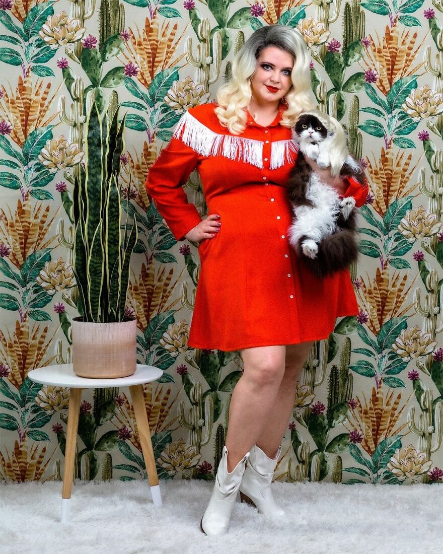 This Photographer Makes Fun And Quirky Portraits Of Its Owners With Their Pets (100 Pics)