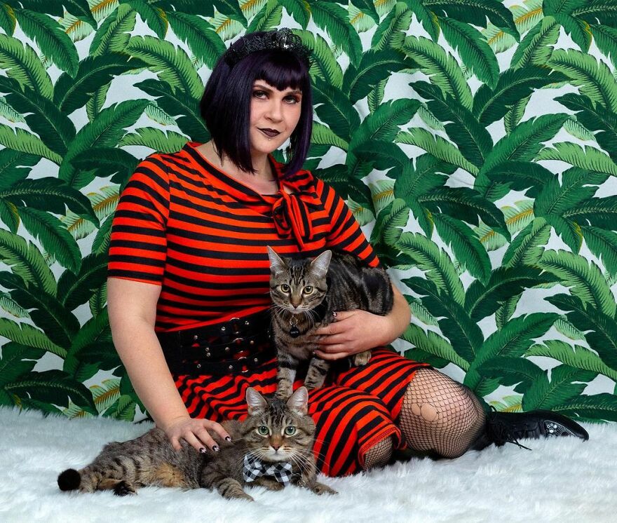 This Photographer Makes Fun And Quirky Portraits Of Its Owners With Their Pets (100 Pics)