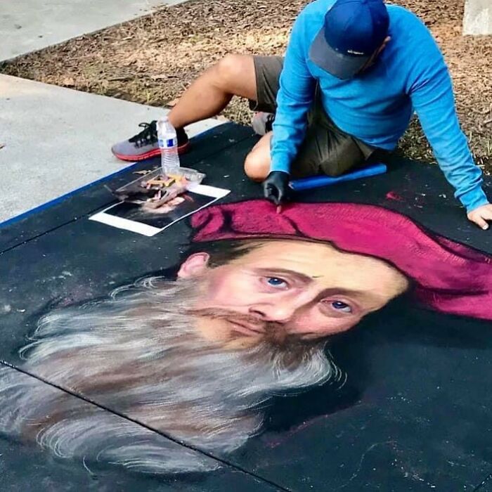 Using The Street As A Canvas, The Artist Makes Incredibly Realistic Drawings With Chalk