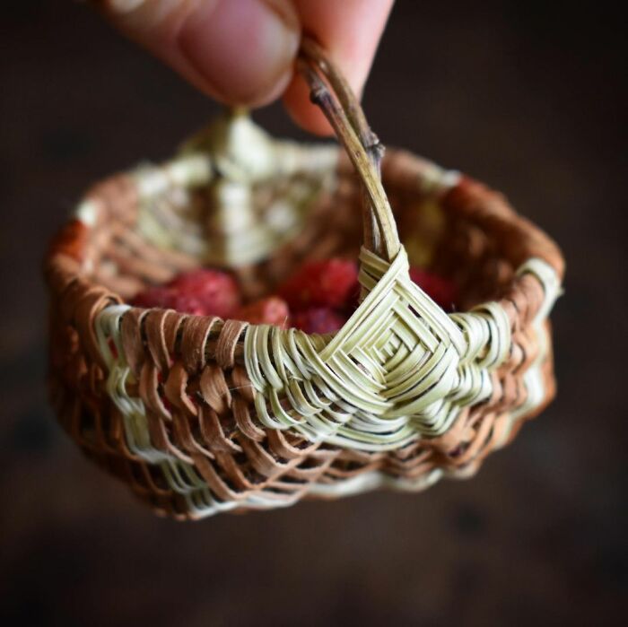 Plants-Weeds-Woven-Baskets-Jewelry-Suzie-Grieve