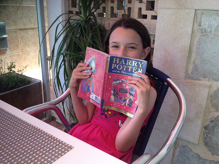 “I Am The Chosen One But I Hate It”: People In This Online Group Share 30 Of The Most Annoying Book Tropes