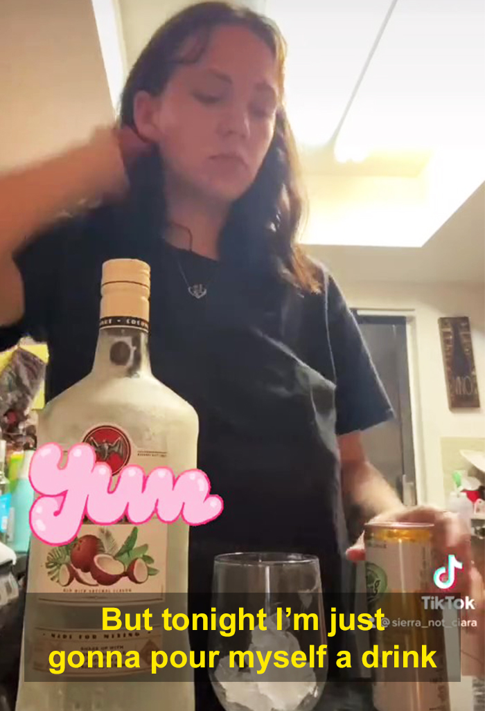 Stay-At-Home Mom Goes Viral With 2.1M Likes For Showing What She Does All Day After BF Blames Her For Doing Nothing Stay-At-Home Mom Goes Viral With 2.1M Likes For Showing What She Does All Day After BF Blames Her For Doing Nothing