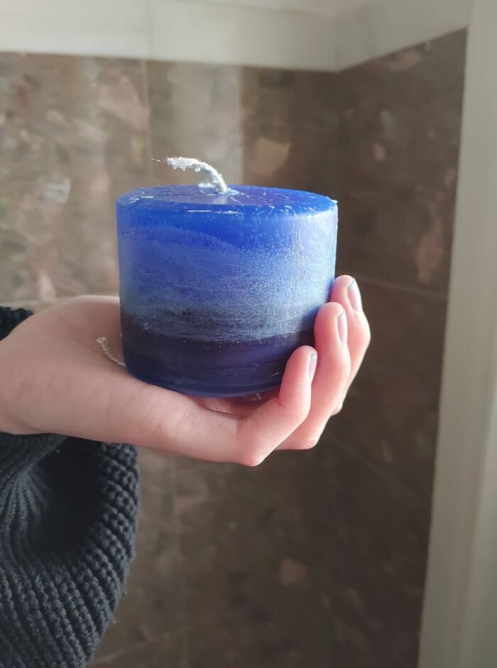 I Make Candles.