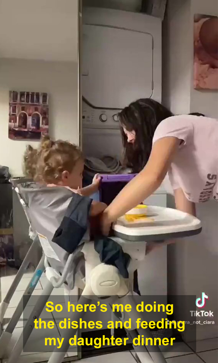 Stay-At-Home Mom Goes Viral With 2.1M Likes For Showing What She Does All Day After BF Blames Her For Doing Nothing Stay-At-Home Mom Goes Viral With 2.1M Likes For Showing What She Does All Day After BF Blames Her For Doing Nothing